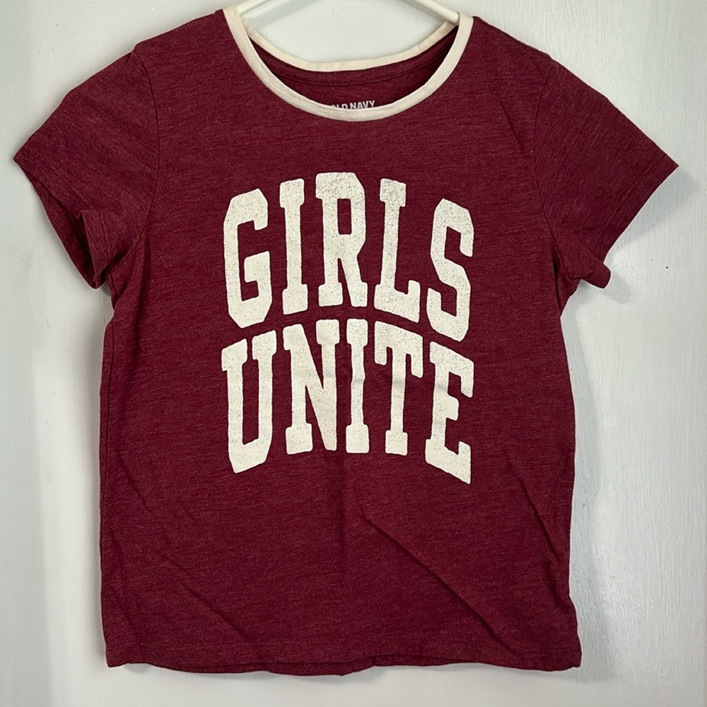 Old Navy graphic tee